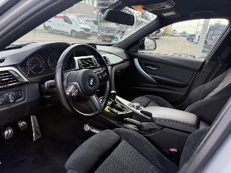 BMW 3-serie 320i Executive picture 12