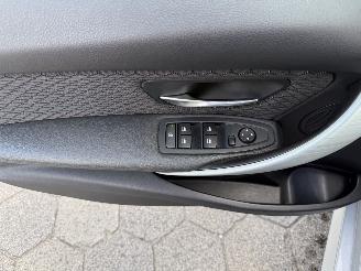 BMW 3-serie 320i Executive picture 14
