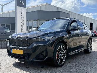 krockskadad bil auto BMW iX1 xDrive30 67 kWh 2023/8