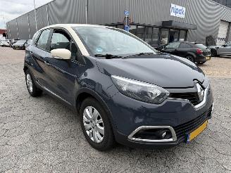 Renault Captur 0.9 TCe Expression picture 4