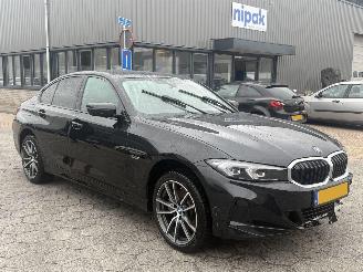 skadebil auto BMW 3-serie 330e M 2023/7