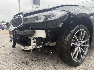 BMW 3-serie 330e M picture 8