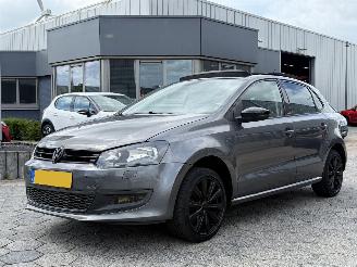 krockskadad bil auto Volkswagen Polo 1.2 TSI Highline PANO 2011/12