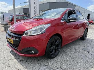 uszkodzony samochody osobowe Peugeot 208 1.2 PureTech GT-line 2018/5