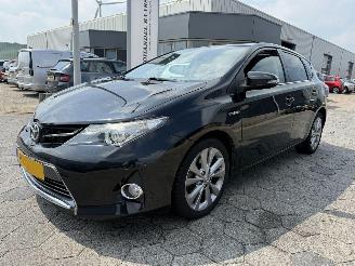 Damaged car Toyota Auris 1.8 Hybrid AUTOMAAT 2015/11