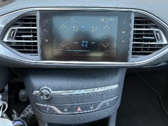 Peugeot 308 SW 1.6 BlueHDI Blue Lease Executive picture 20