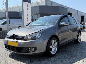 Schadeauto Volkswagen Golf 1.2 TSI Tour 2010/7