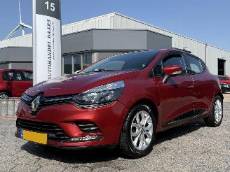 uszkodzony samochody osobowe Renault Clio 0.9 TCe Zen 2016/11
