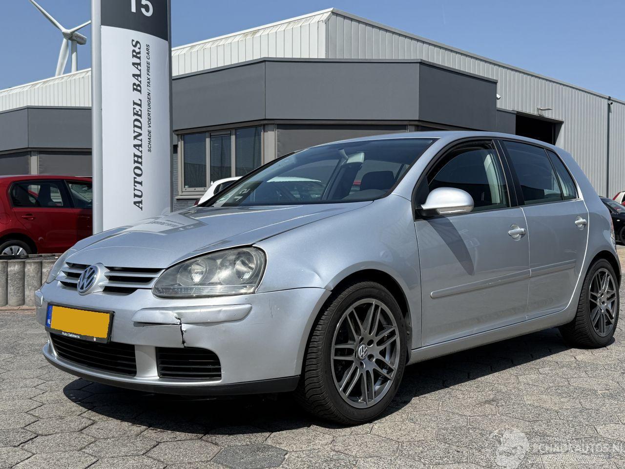 Volkswagen Golf 1.6 FSI Sportline