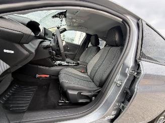 Peugeot 208 1.2 Hybrid 110 e-DCS6 Allure picture 12