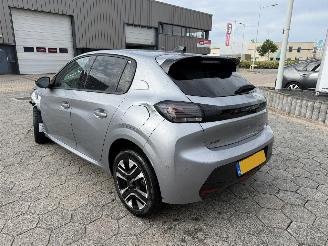 Peugeot 208 1.2 Hybrid 110 e-DCS6 Allure picture 2