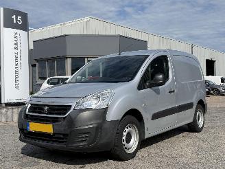krockskadad bil bedrijf Peugeot Partner 120 1.6 BlueHDi 75 L1 XR 35000 KM NAP!!!! 2017/3