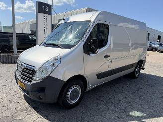krockskadad bil bedrijf Opel Movano 2.3 CDTI L2H3 2015/10