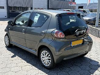 Schadeauto Toyota Aygo 1.0-12V Aspiration Green 2010/1