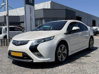 Damaged car Opel Ampera 1.4 2013/3
