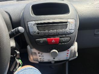 Peugeot 107 1.0-12V Urban Move picture 18