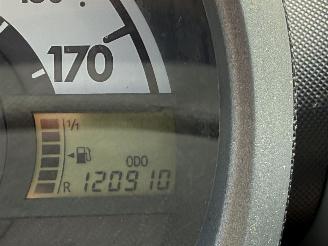 Peugeot 107 1.0-12V Urban Move picture 17