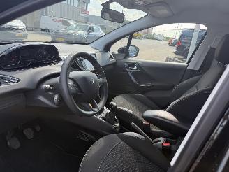 Peugeot 208 1.2 PureTech Blue Lion picture 12