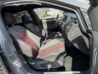 Volkswagen Golf Panaramadak TCR 2.0 TSI GTI TCR picture 16