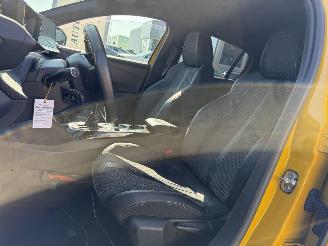 Peugeot 208 1.2 PureTech GT picture 14