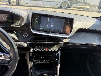 Peugeot 208 1.2 PureTech GT picture 23