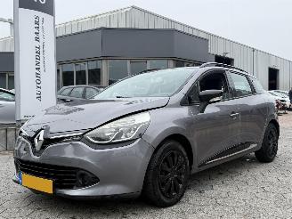uszkodzony samochody osobowe Renault Clio Estate 0.9 TCe Expression 2014/6