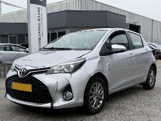 Vaurioauto  passenger cars Toyota Yaris 1.3 VVT-i Style AUTOMAAT 2016/4