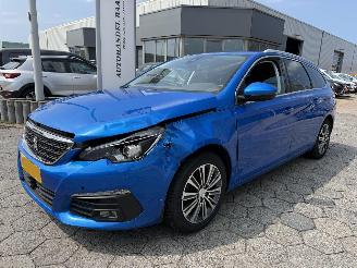 Avarii autoturisme Peugeot 308 SW 1.2 PureTech Blue Lease Allure 2021/1