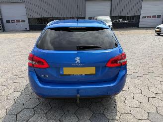 Peugeot 308 SW 1.2 PureTech Blue Lease Allure picture 5