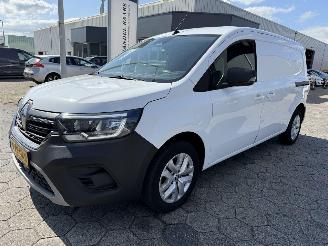 krockskadad bil bedrijf Renault Kangoo 1.3 TCe 130 GPF Luxe L2 2024/2