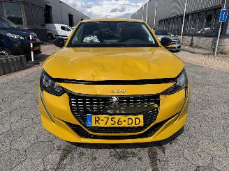 Peugeot 208 1.2 PureTech Active Pack picture 2