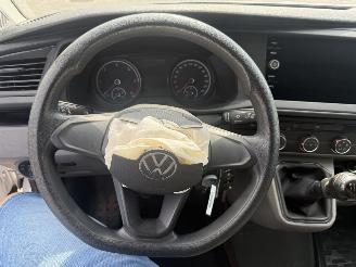 Volkswagen Transporter 2.0 TDI L2H3 28 Comfortline picture 18