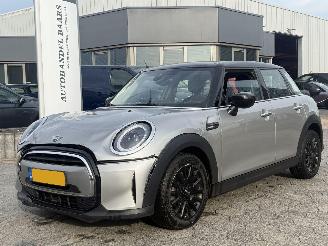 uszkodzony samochody osobowe Mini Cooper 1.5 Cooper Camden Edition AUTOMAAT 2024/1