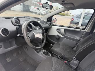Peugeot 107 1.0-12V Millesim 200 picture 12