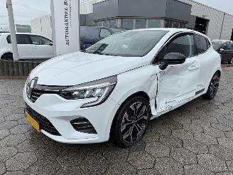 Unfallwagen Renault Clio 1.6 E-Tech Hybrid 145 Techno 2022/10