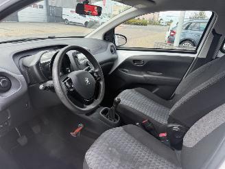 Peugeot 108 1.0 e-VTi Active picture 11