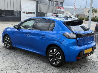 Peugeot 208 1.2 PureTech 100 Allure picture 6