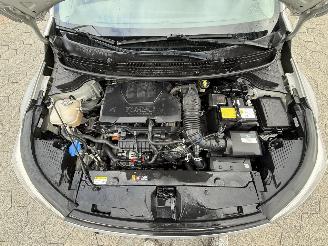 Kia Stonic 1.0 T-GDi MHEV DynamicLine picture 8