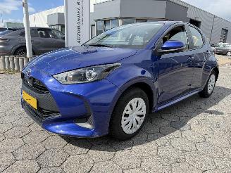 damaged passenger cars Toyota Yaris 1.0 VVT-i Comfort 2023/7