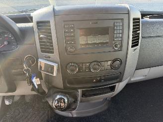 Volkswagen Crafter 35 2.0 TDI L2H1 picture 21