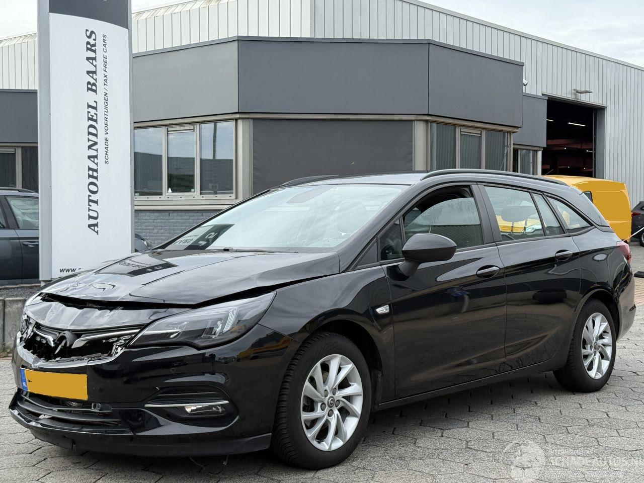 Opel Astra 1.2 Edition