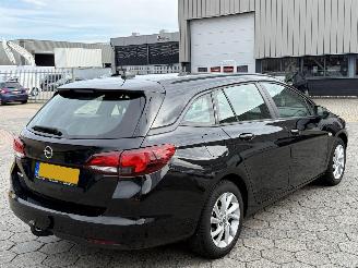 Opel Astra 1.2 Edition picture 4