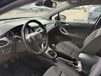 Opel Astra 1.2 Edition picture 13