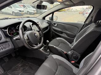 Renault Clio Estate 0.9 TCe Iconic picture 10