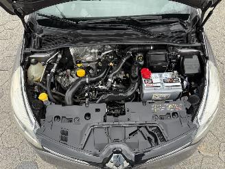Renault Clio Estate 0.9 TCe Iconic picture 7