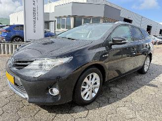 uszkodzony samochody osobowe Toyota Auris Touring Sports 1.8 Hybrid Lease+ 2014/1