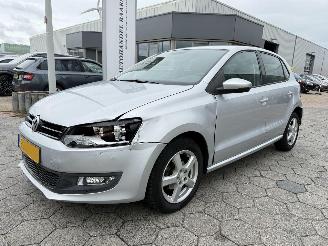 uszkodzony samochody osobowe Volkswagen Polo 1.2 TSI BlueMotion Comfortline 2013/2