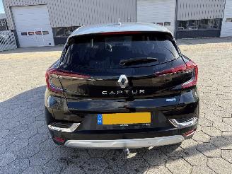 Renault Captur E-TECH PLUG-IN HYBRID picture 5