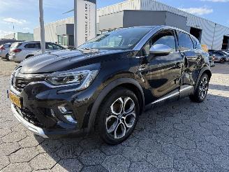 damaged passenger cars Renault Captur E-TECH PLUG-IN HYBRID 2021/1