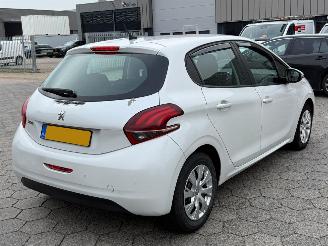 Peugeot 208 1.2 PureTech Active picture 4